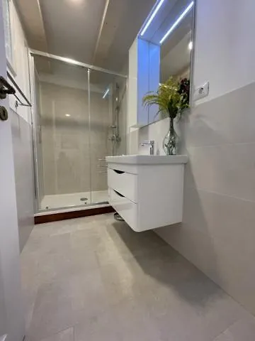 Apartment Concetta Cres 0*,