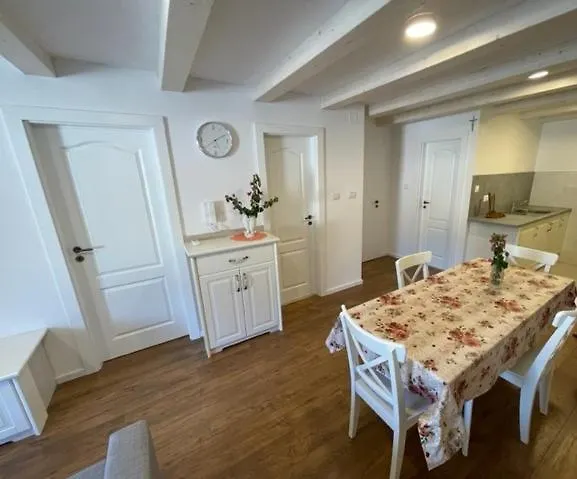 Apartment Concetta Cres 0*,  Croatia